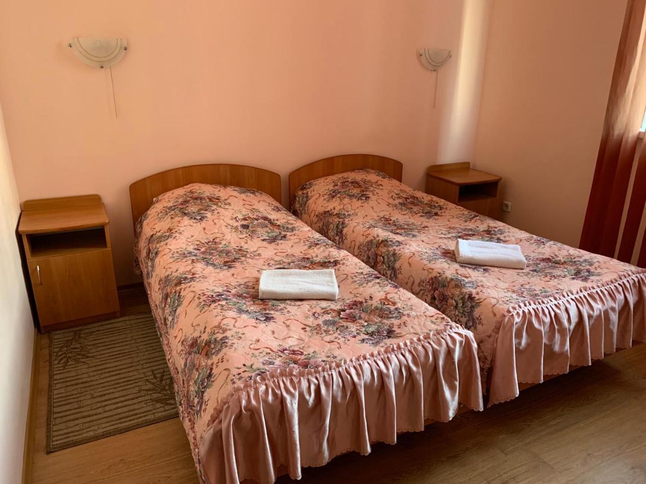On Zhytomyrska Otel Kiev